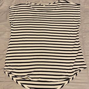 Green Envelope Women’s Cap Sleeve Top!